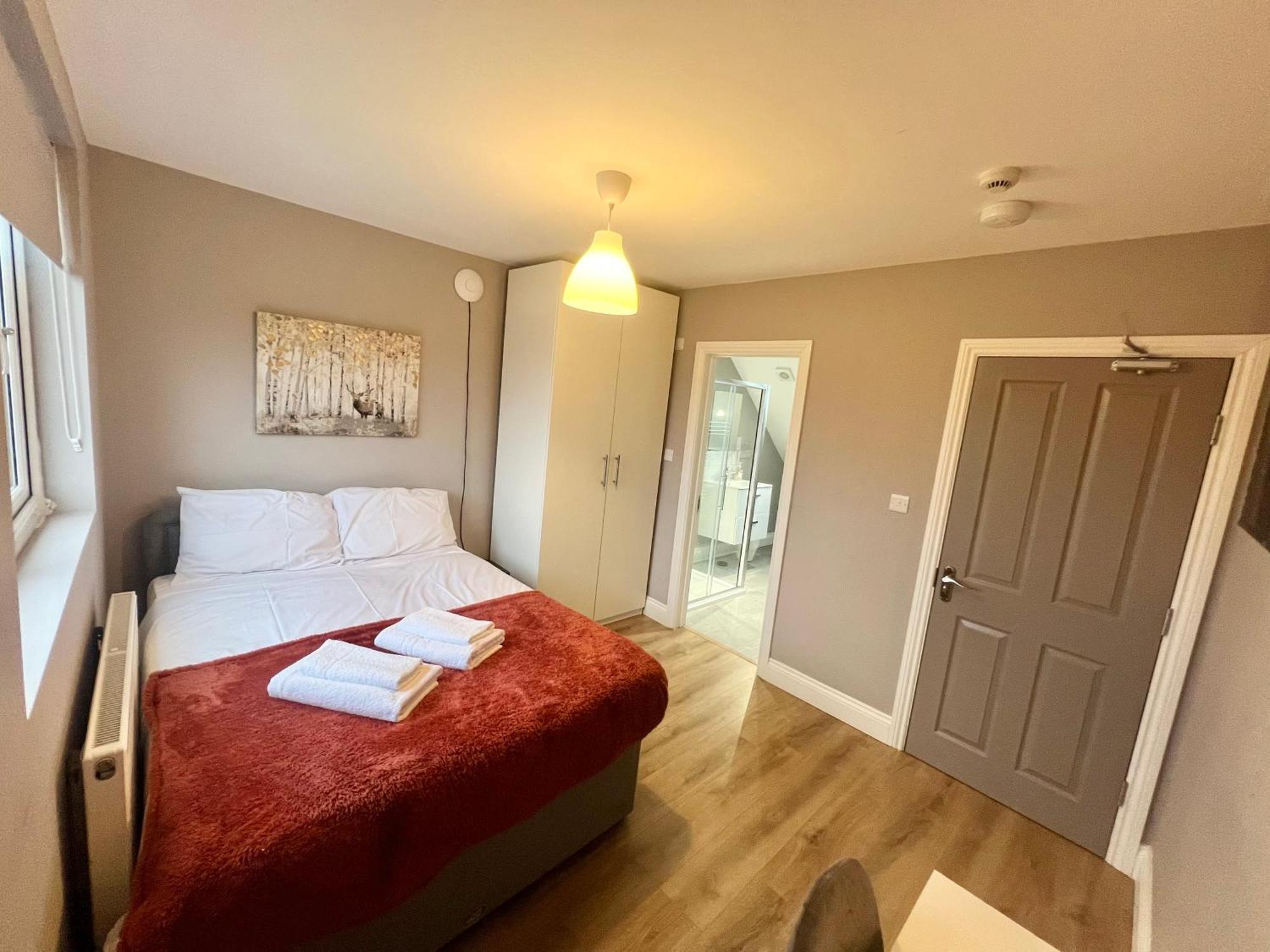 The Winstre Borehamwood Room photo