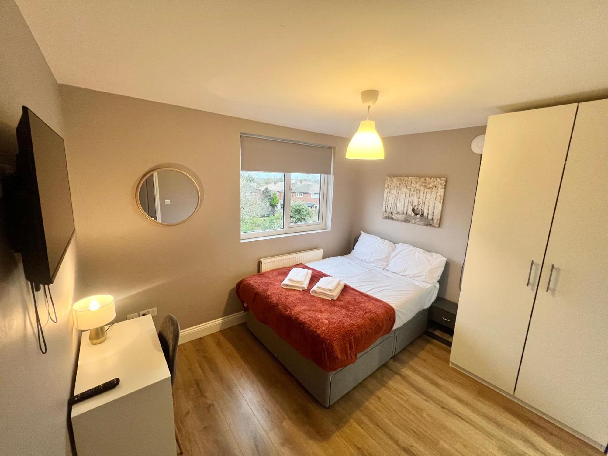 The Winstre Borehamwood Room photo